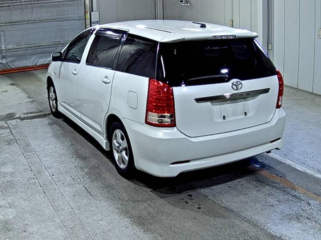 TOYOTA WISH