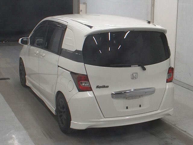 HONDA FREED SPIKE