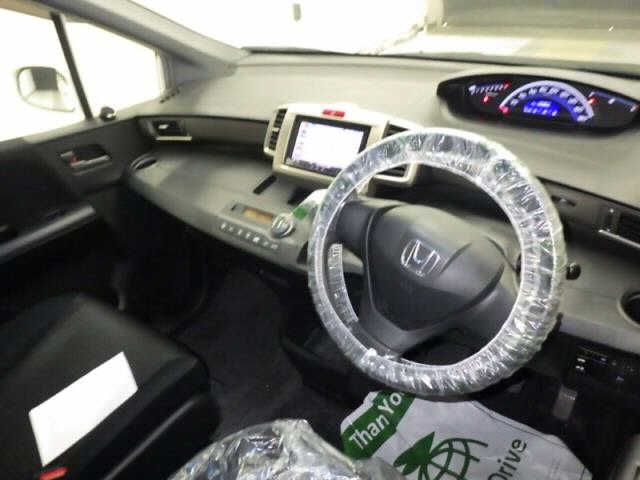 HONDA FREED SPIKE