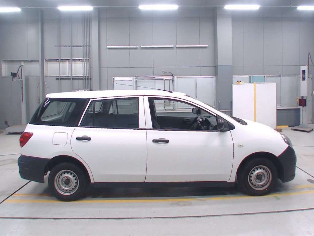 NISSAN AD