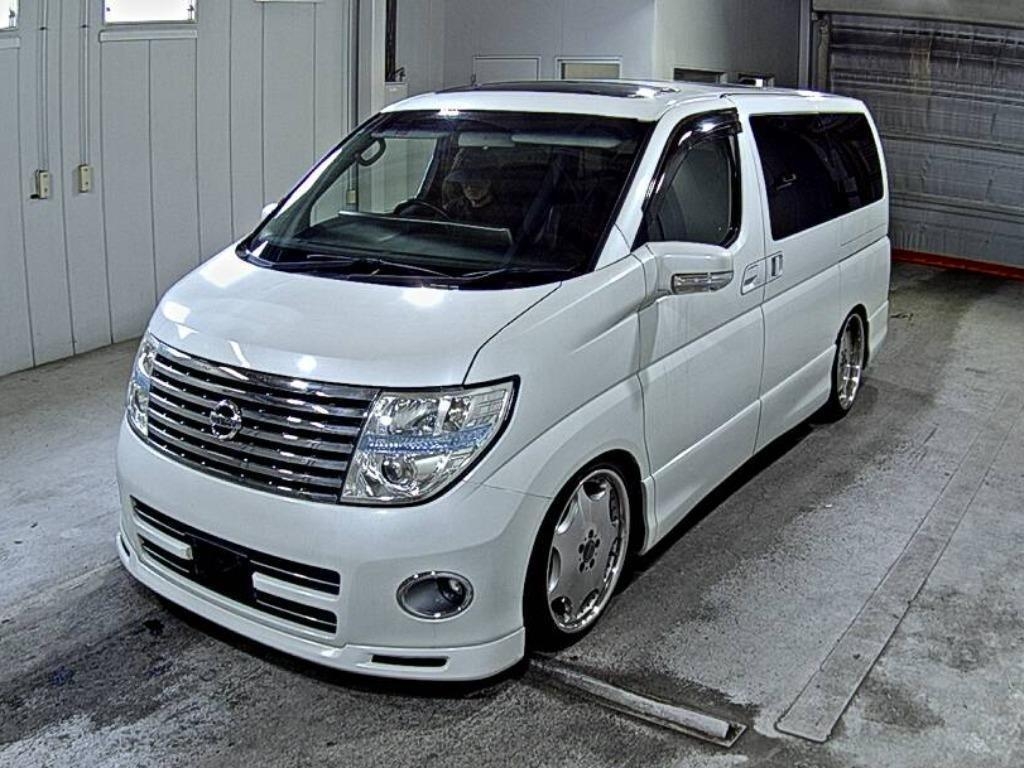 NISSAN ELGRAND