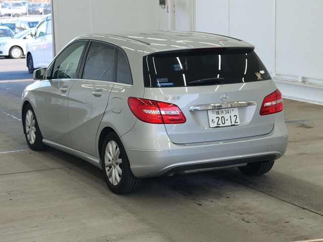 MERCEDES-BENZ B-CLASS