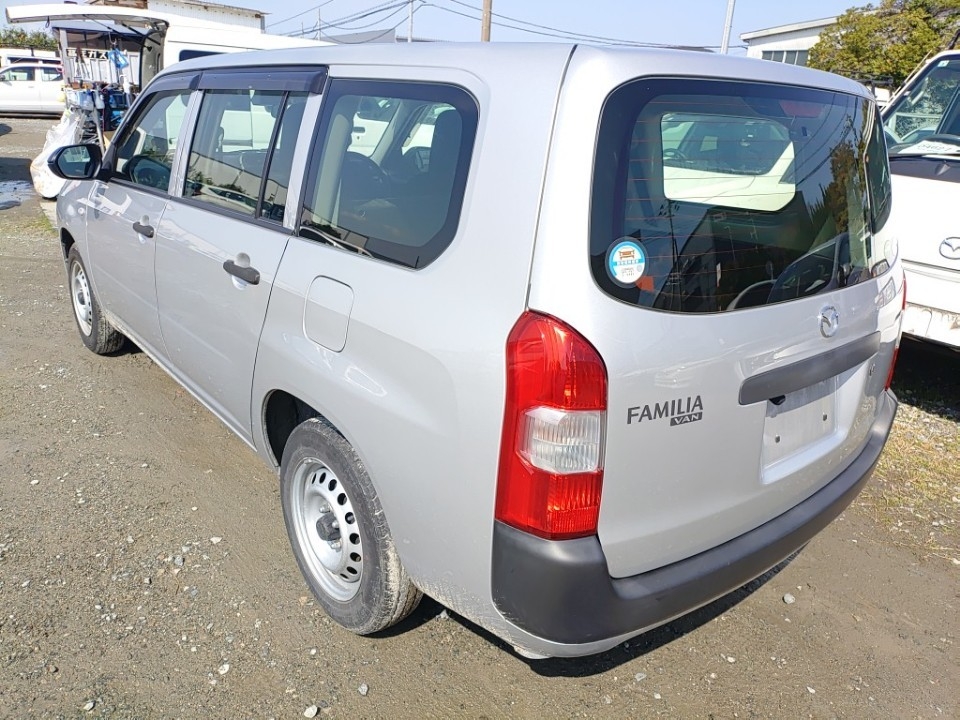 MAZDA FAMILIA