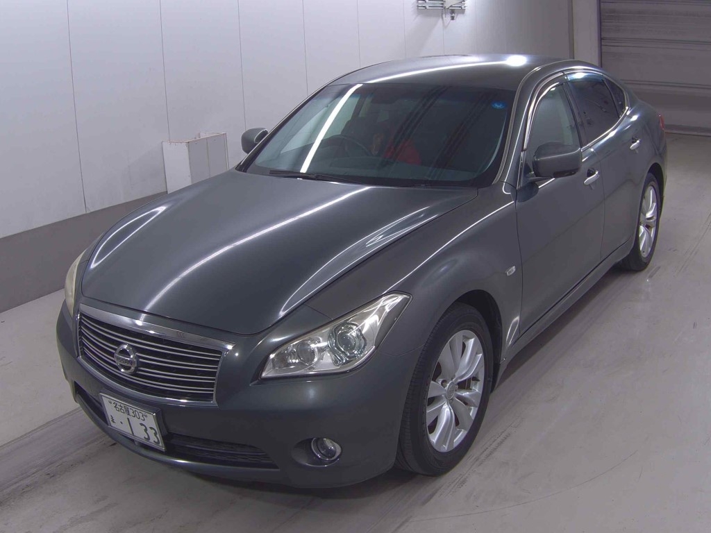 NISSAN FUGA