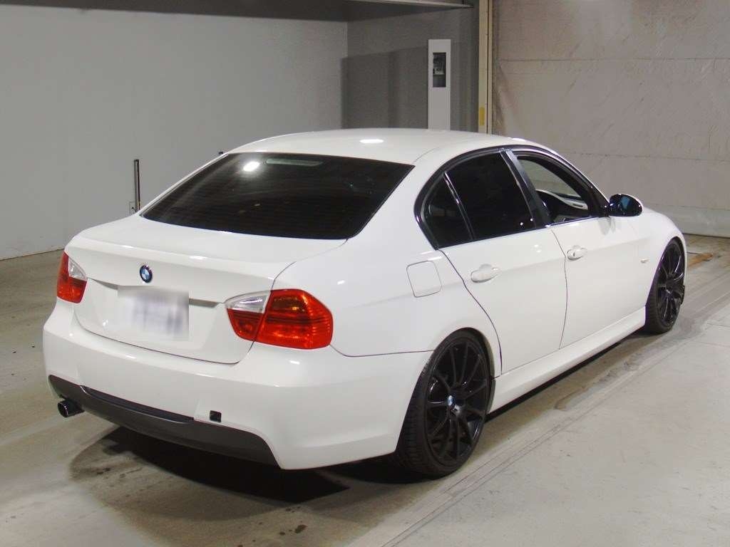 BMW 3-SERIES