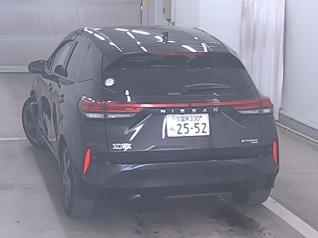 NISSAN AURA
