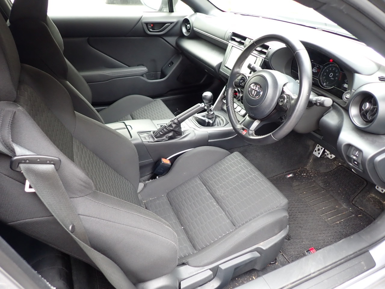TOYOTA GR 86