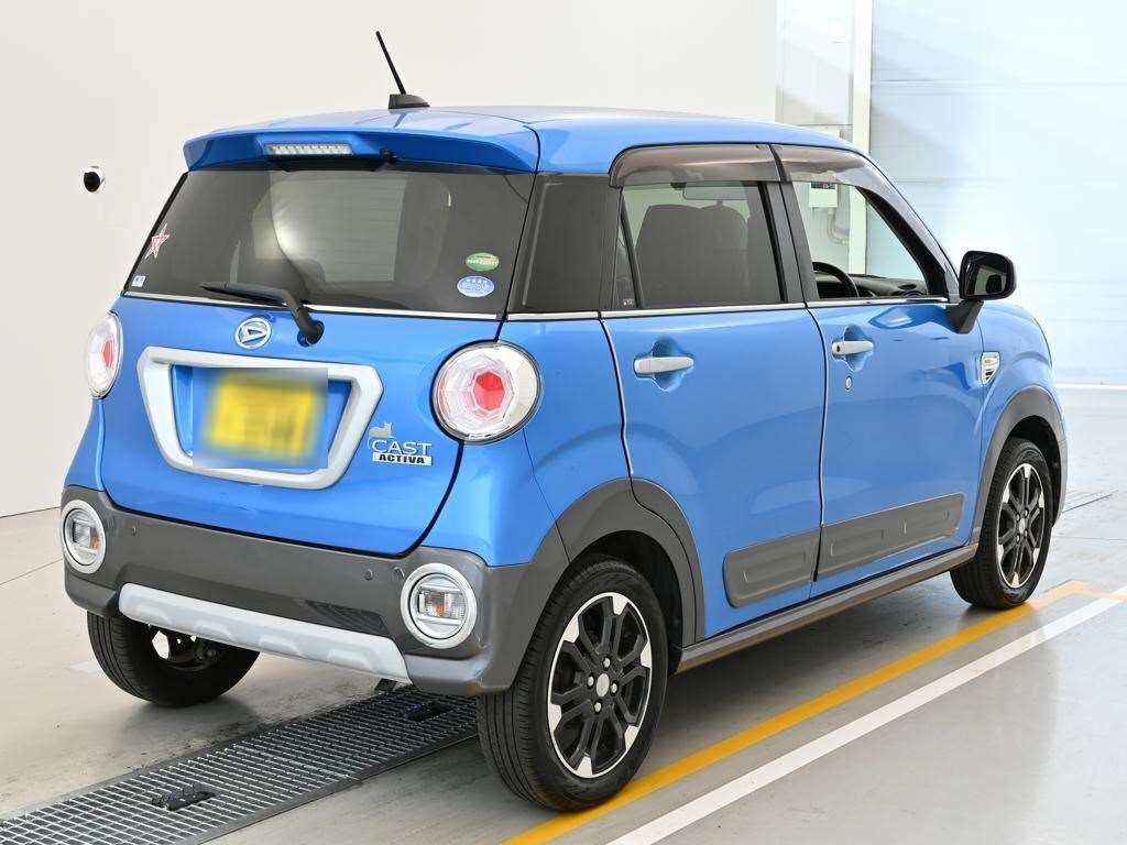 DAIHATSU CAST