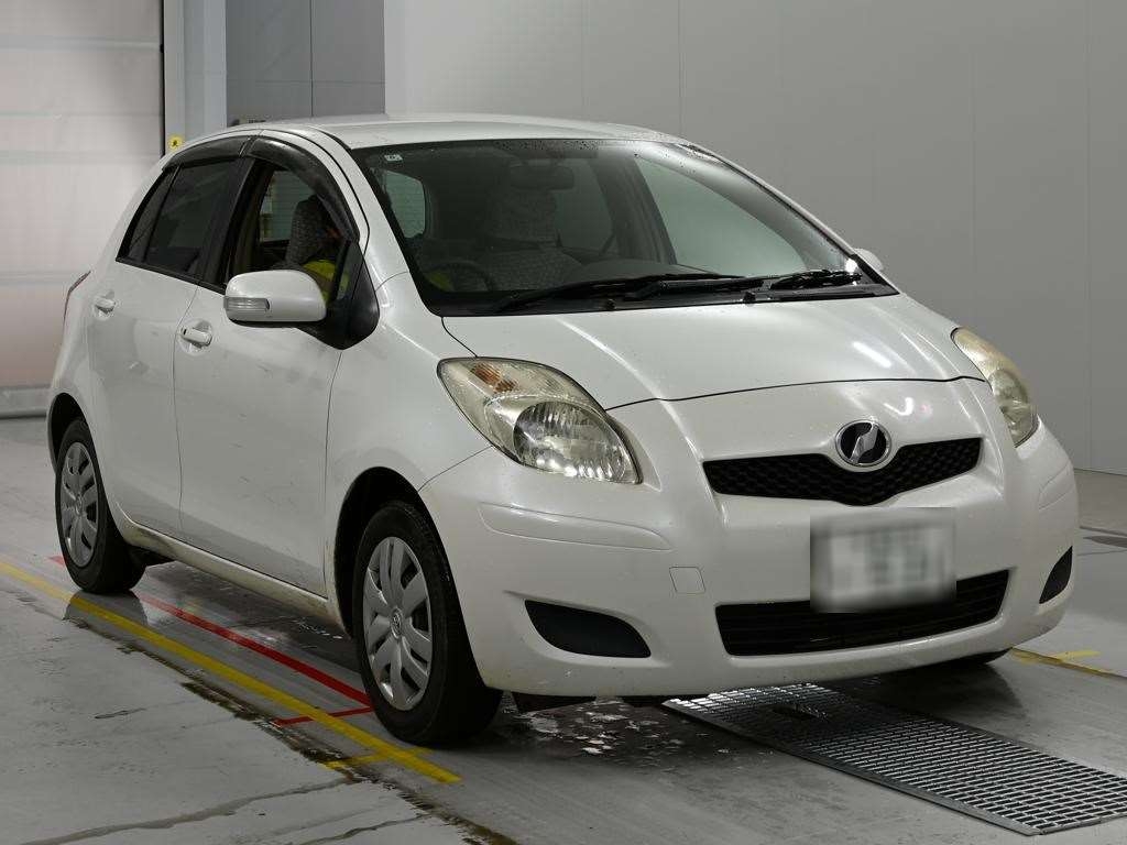 TOYOTA VITZ