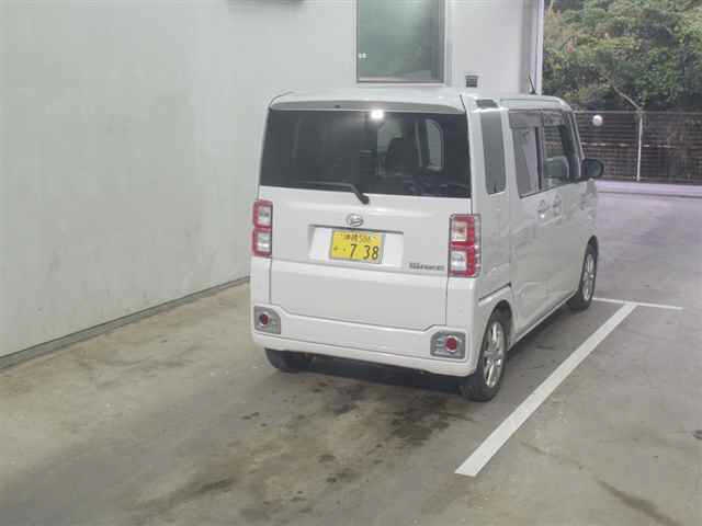 DAIHATSU WAKE