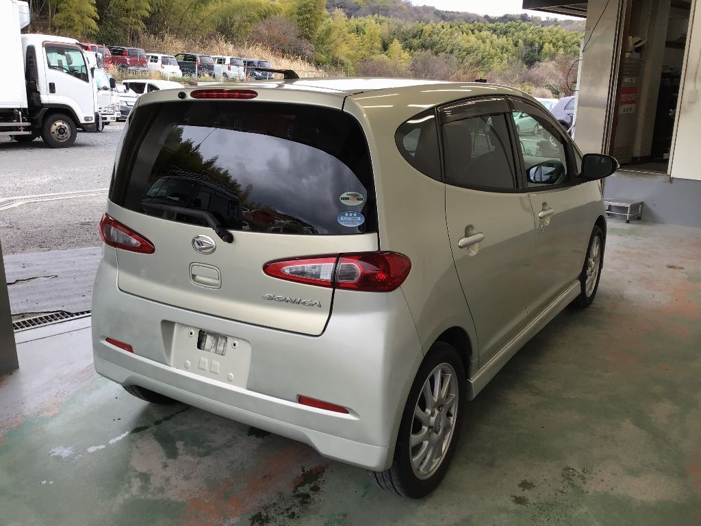 DAIHATSU SONICA