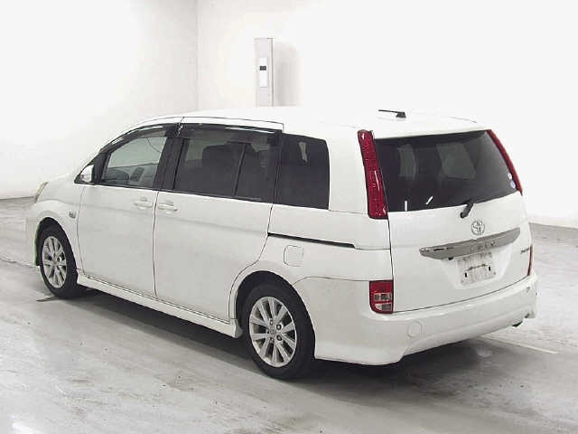 TOYOTA ISIS