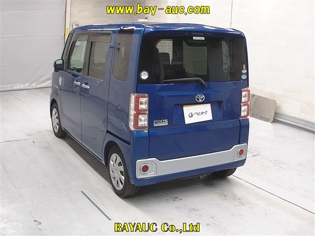 TOYOTA PIXIS MEGA