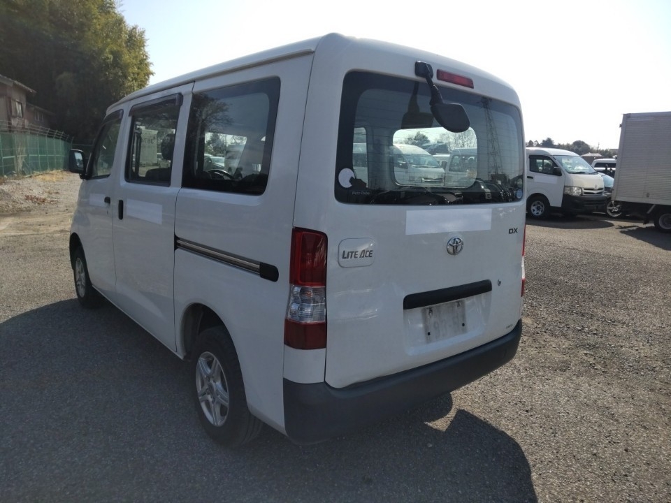 TOYOTA LITE ACE