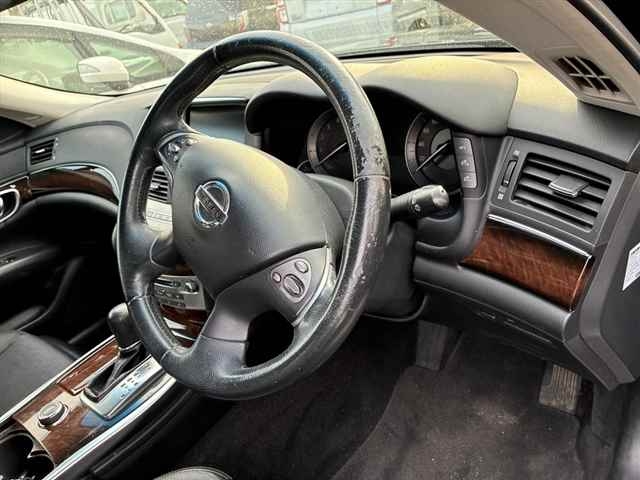 NISSAN FUGA