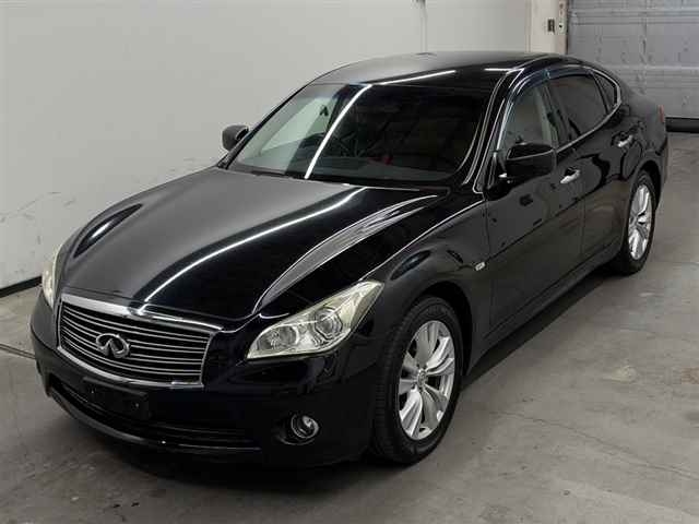 NISSAN FUGA