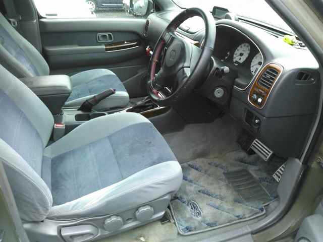 NISSAN TERRANO