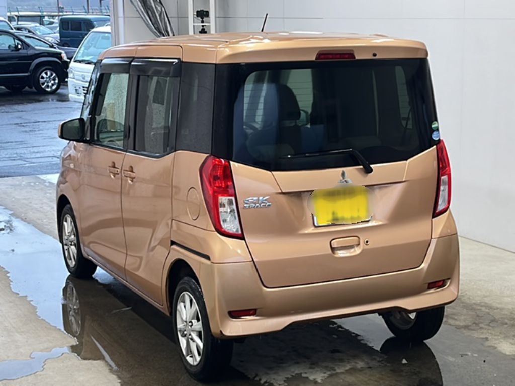 MITSUBISHI EK SPACE