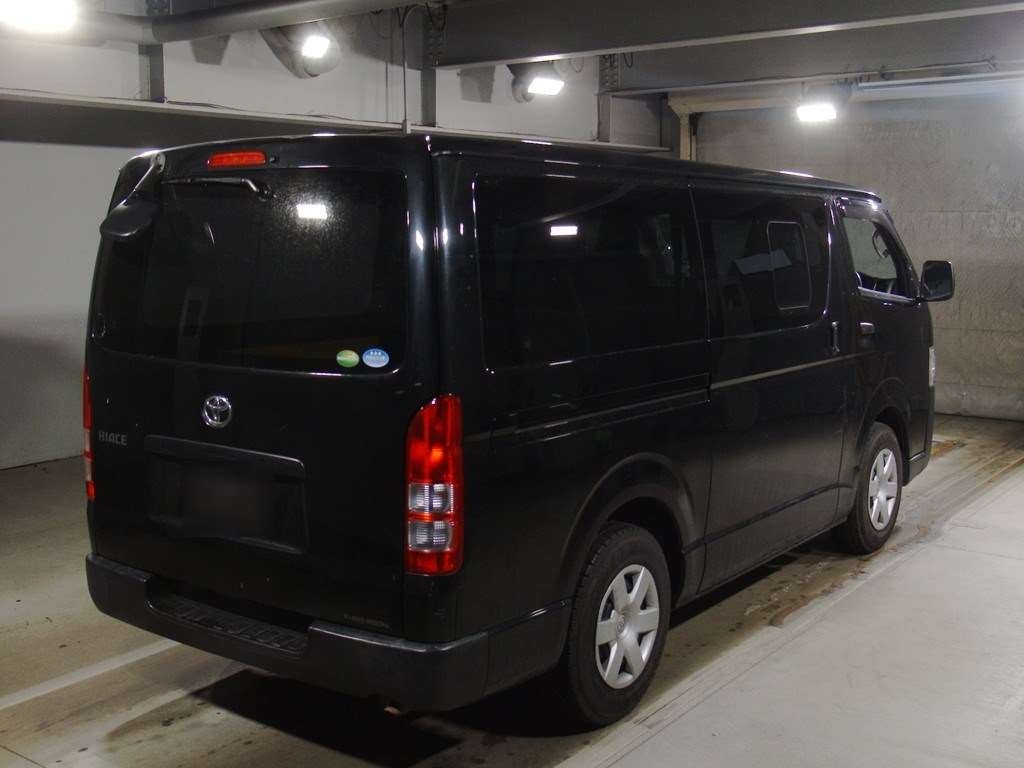 TOYOTA REGIUS ACE