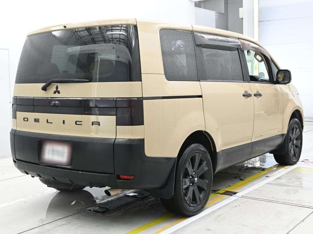 MITSUBISHI DELICA D:5