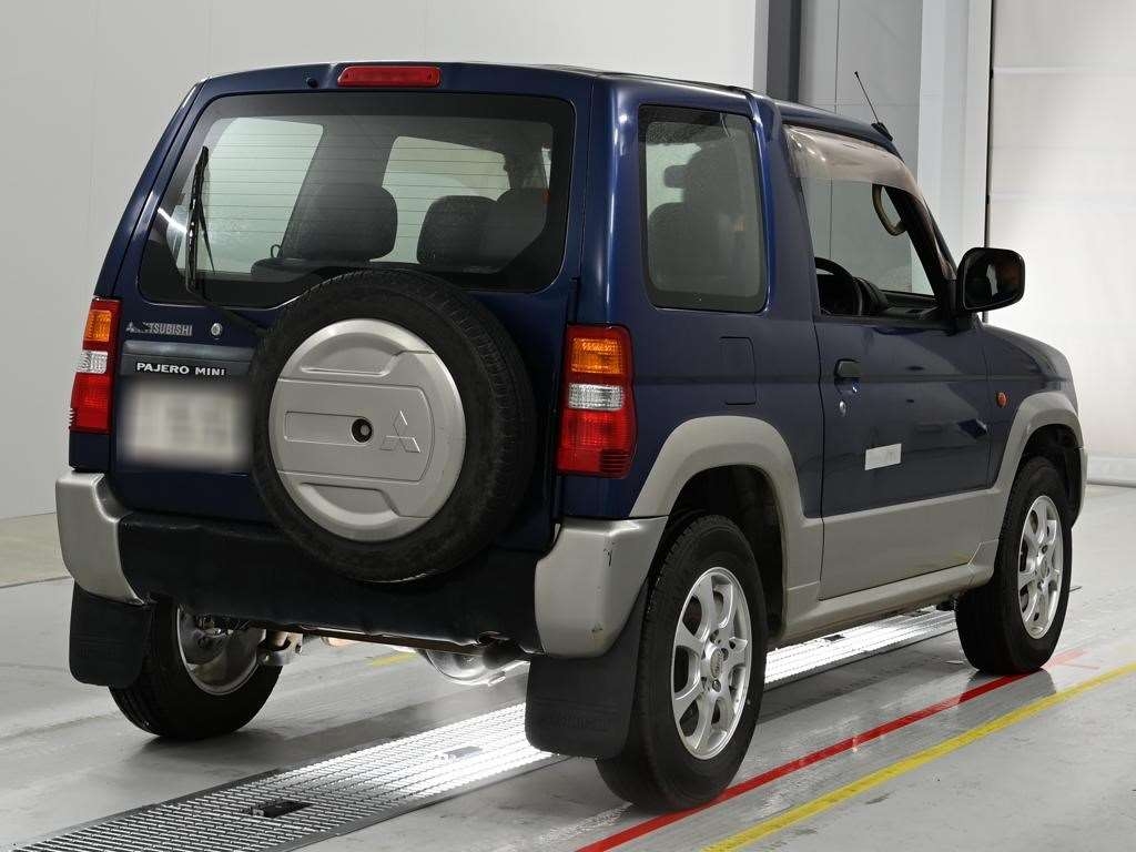 MITSUBISHI PAJERO MINI