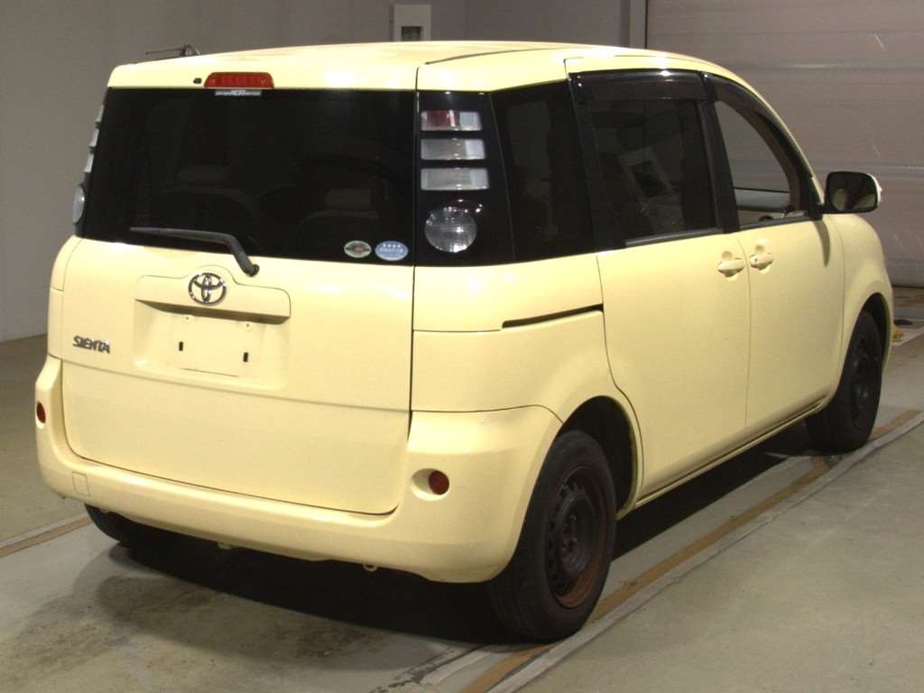 TOYOTA SIENTA
