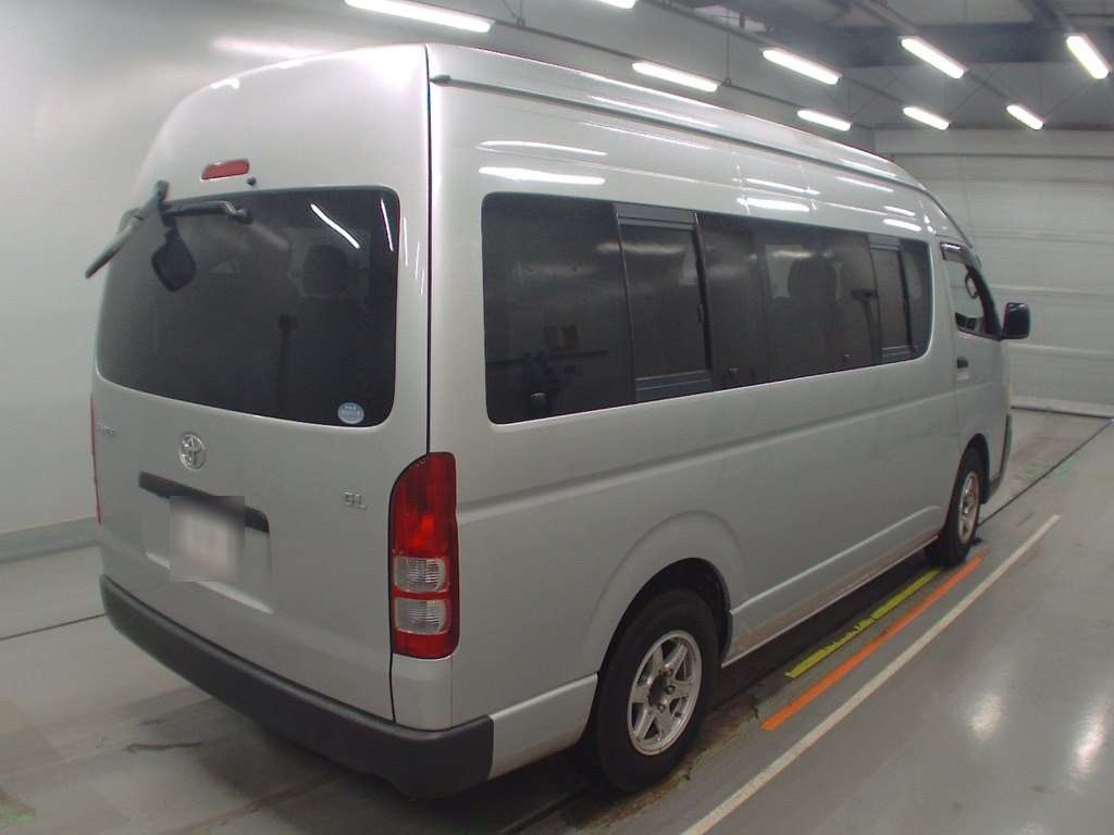 TOYOTA REGIUS ACE