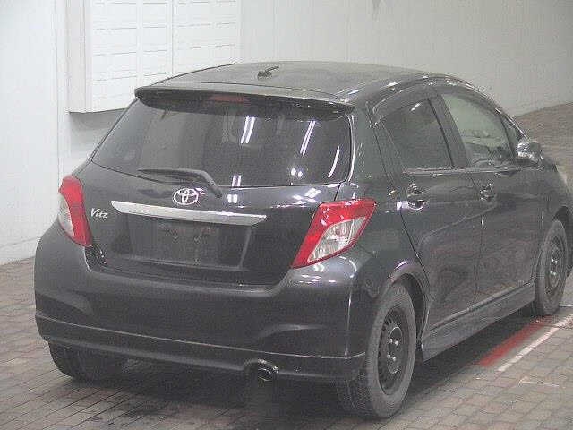 TOYOTA VITZ