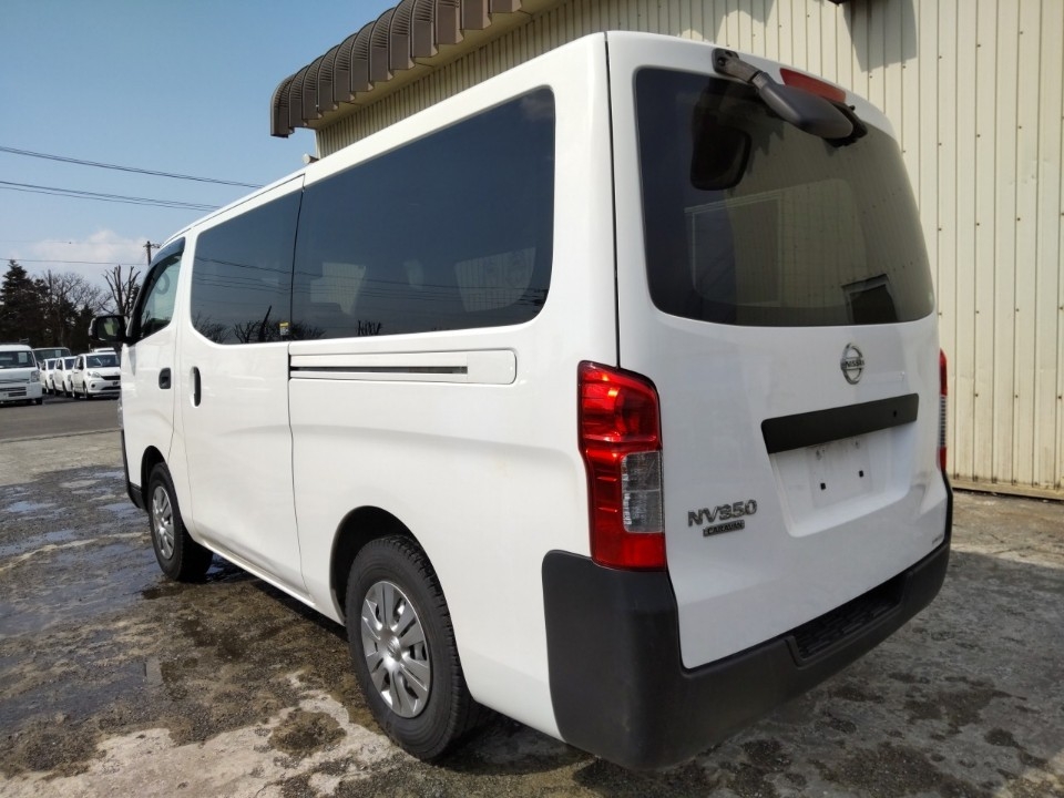 NISSAN NV350 CARAVAN