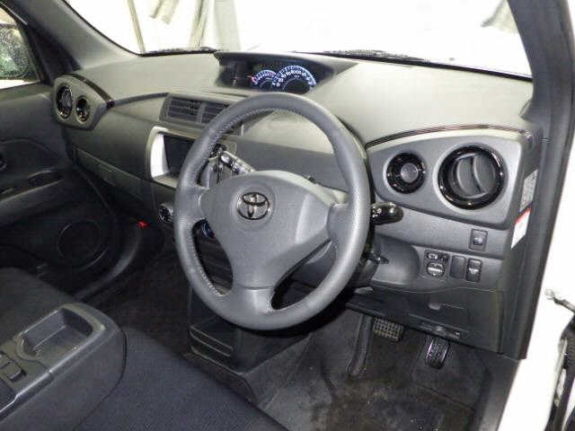 TOYOTA BB