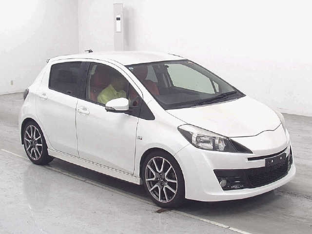 TOYOTA VITZ