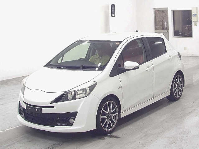 TOYOTA VITZ