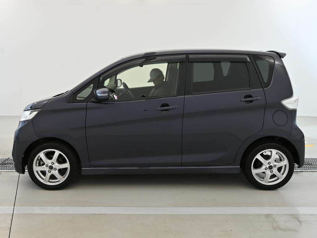 MITSUBISHI EK CUSTOM