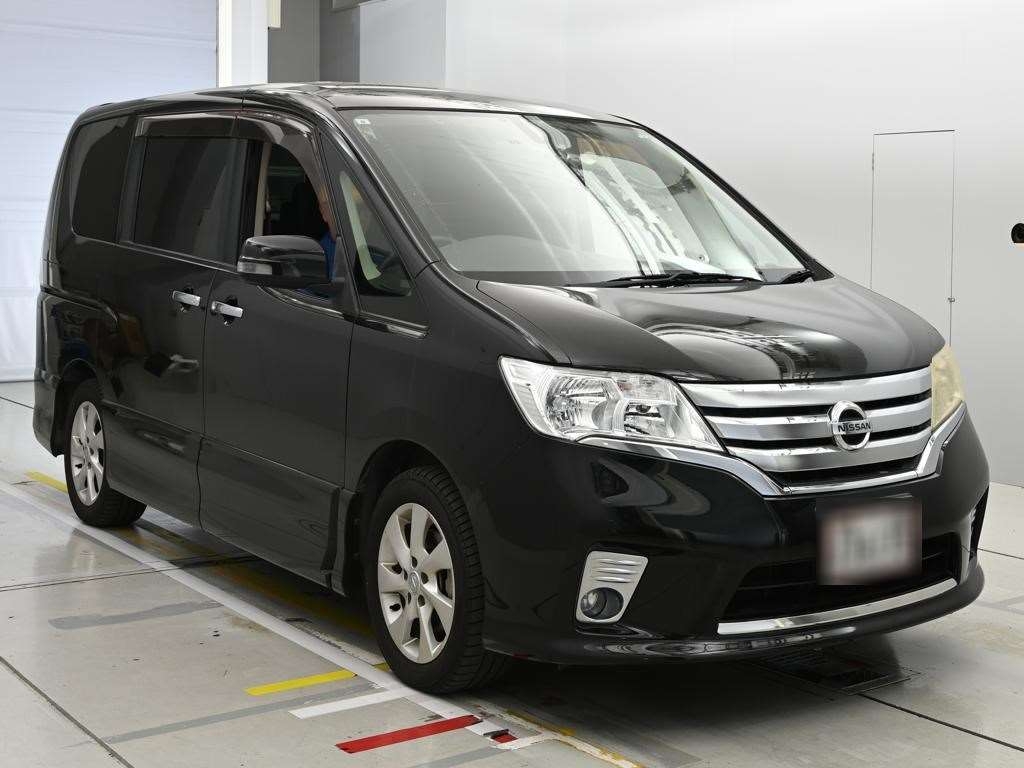 NISSAN SERENA