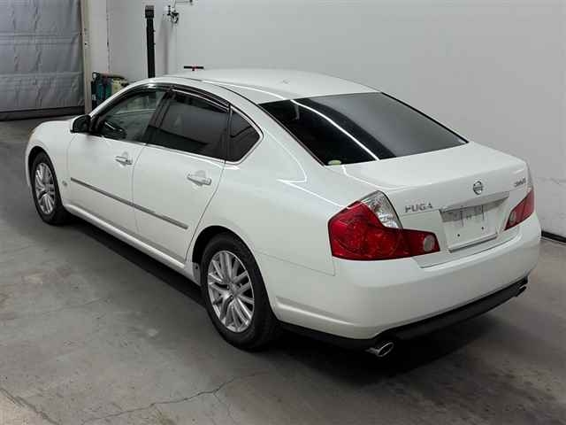 NISSAN FUGA