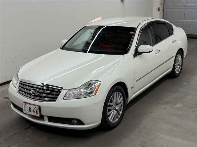 NISSAN FUGA