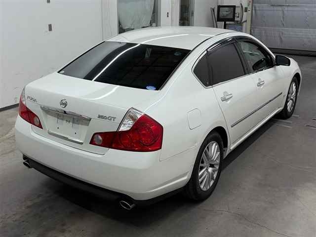 NISSAN FUGA