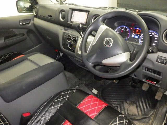 NISSAN NV350 CARAVAN