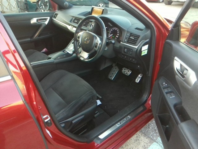 LEXUS CT200H