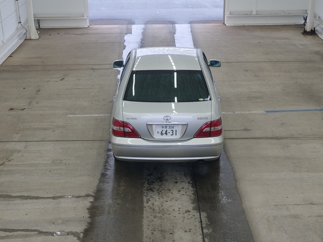 TOYOTA BREVIS