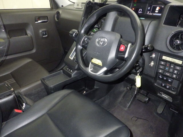TOYOTA JPN TAXI