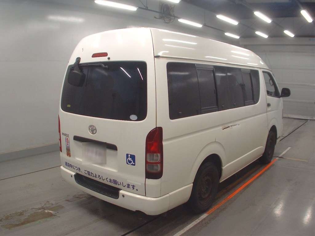 TOYOTA REGIUS ACE
