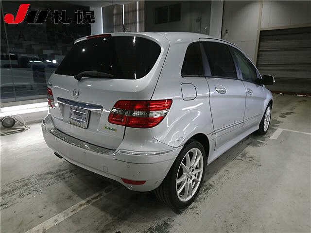 MERCEDES-BENZ B-CLASS