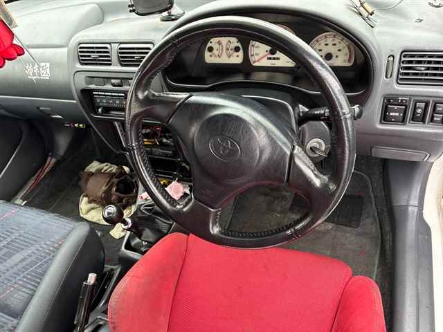 TOYOTA STARLET