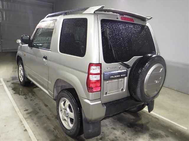 MITSUBISHI PAJERO MINI