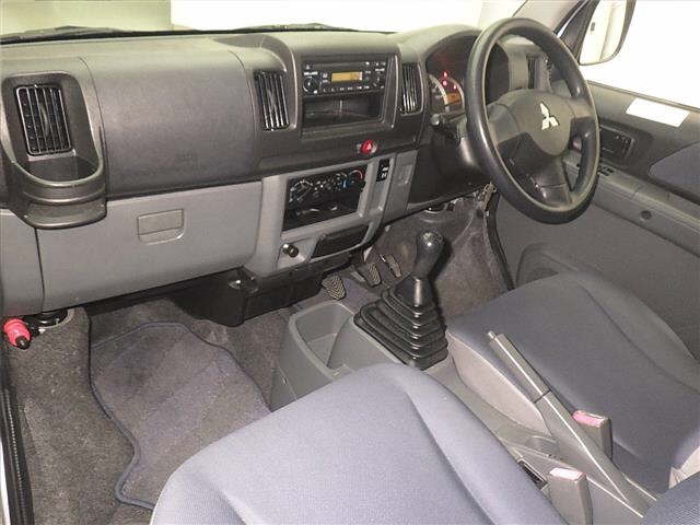 MITSUBISHI MINICAB