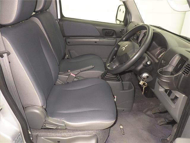 MITSUBISHI MINICAB