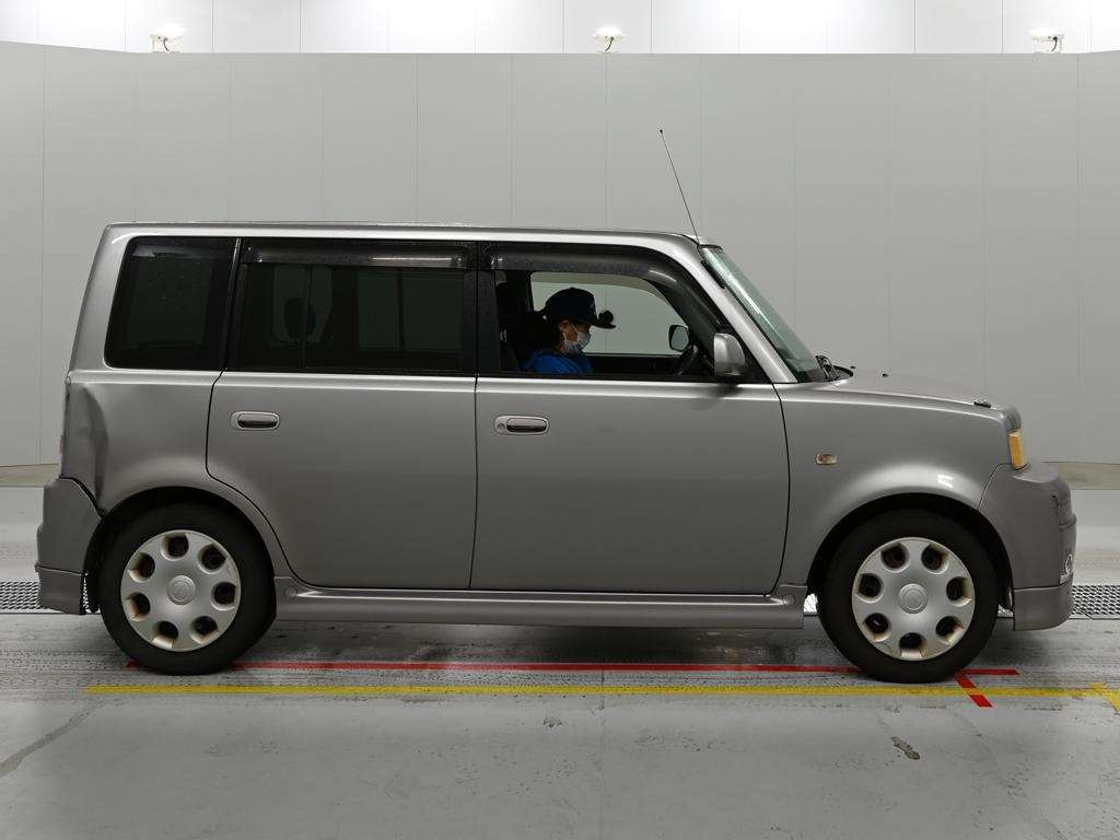 TOYOTA BB