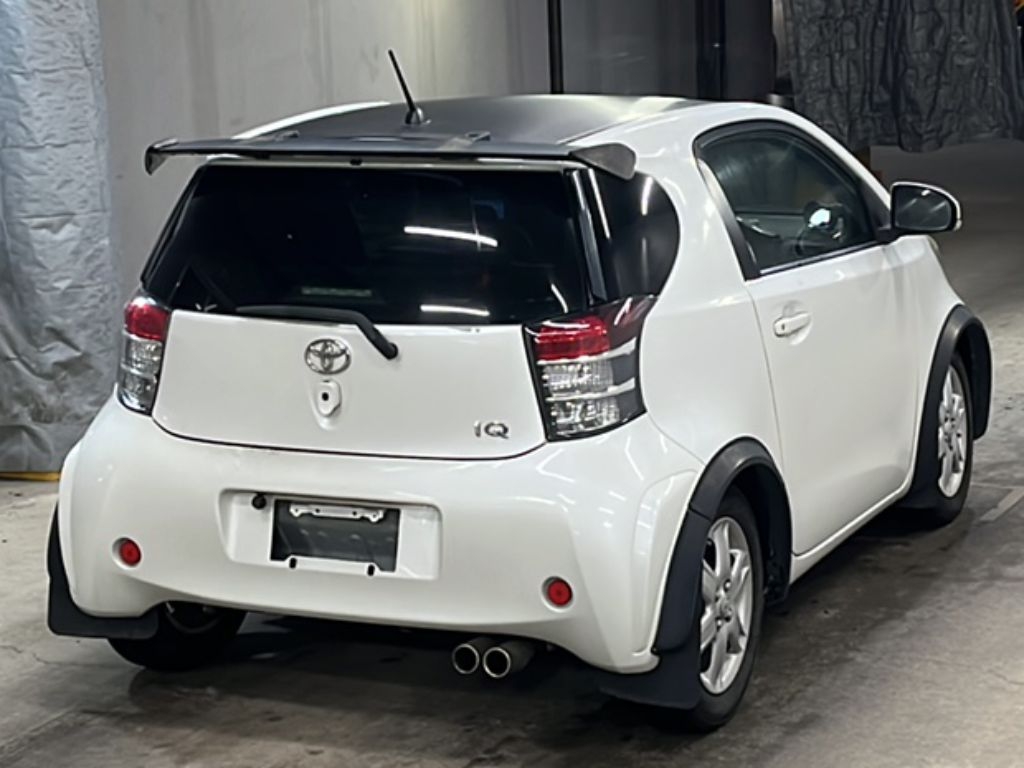 TOYOTA IQ