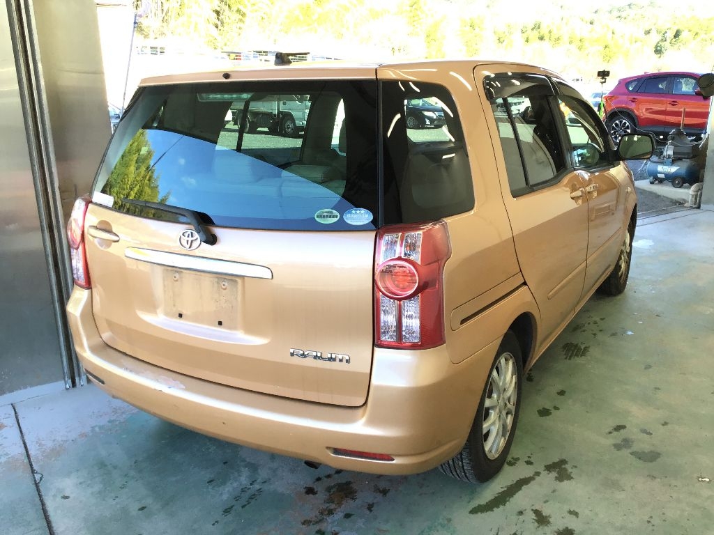 TOYOTA RAUM